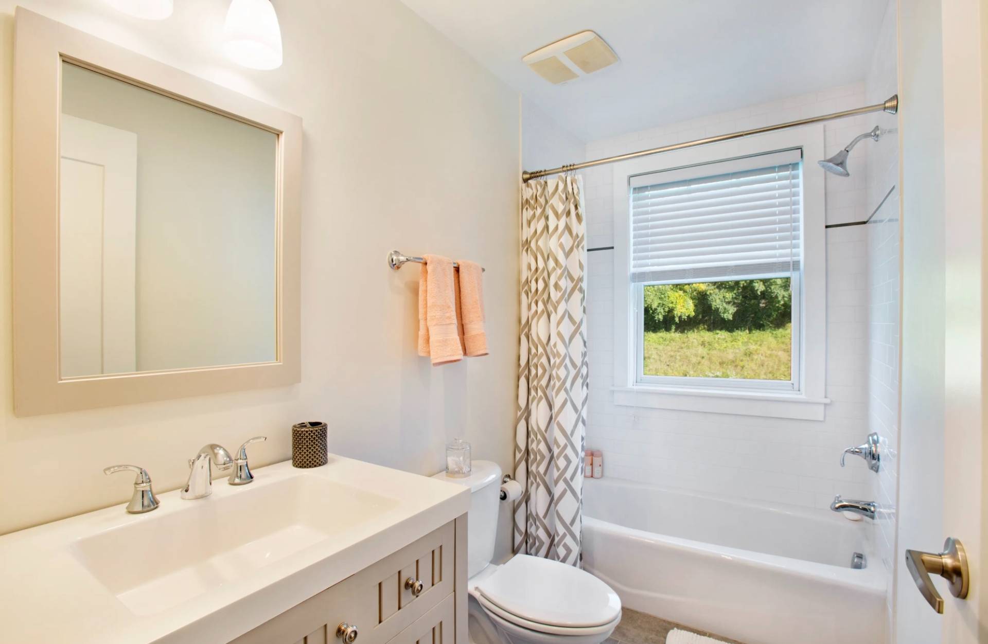 14 UNDERHILL DR