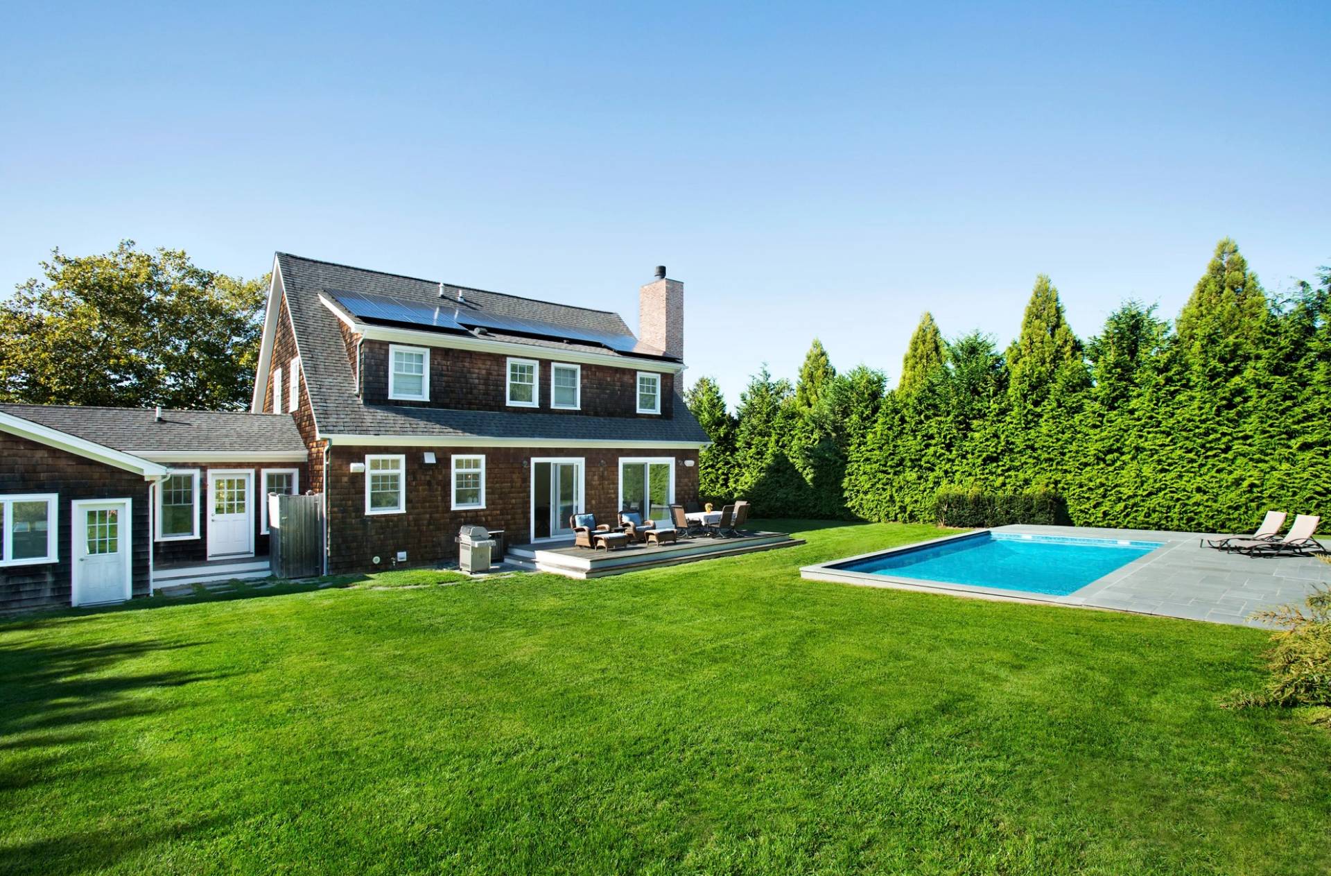 14 UNDERHILL DR