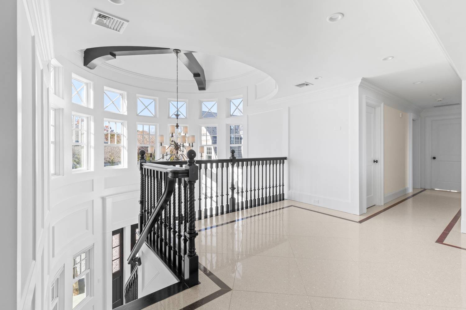 17 LUDLOW LN