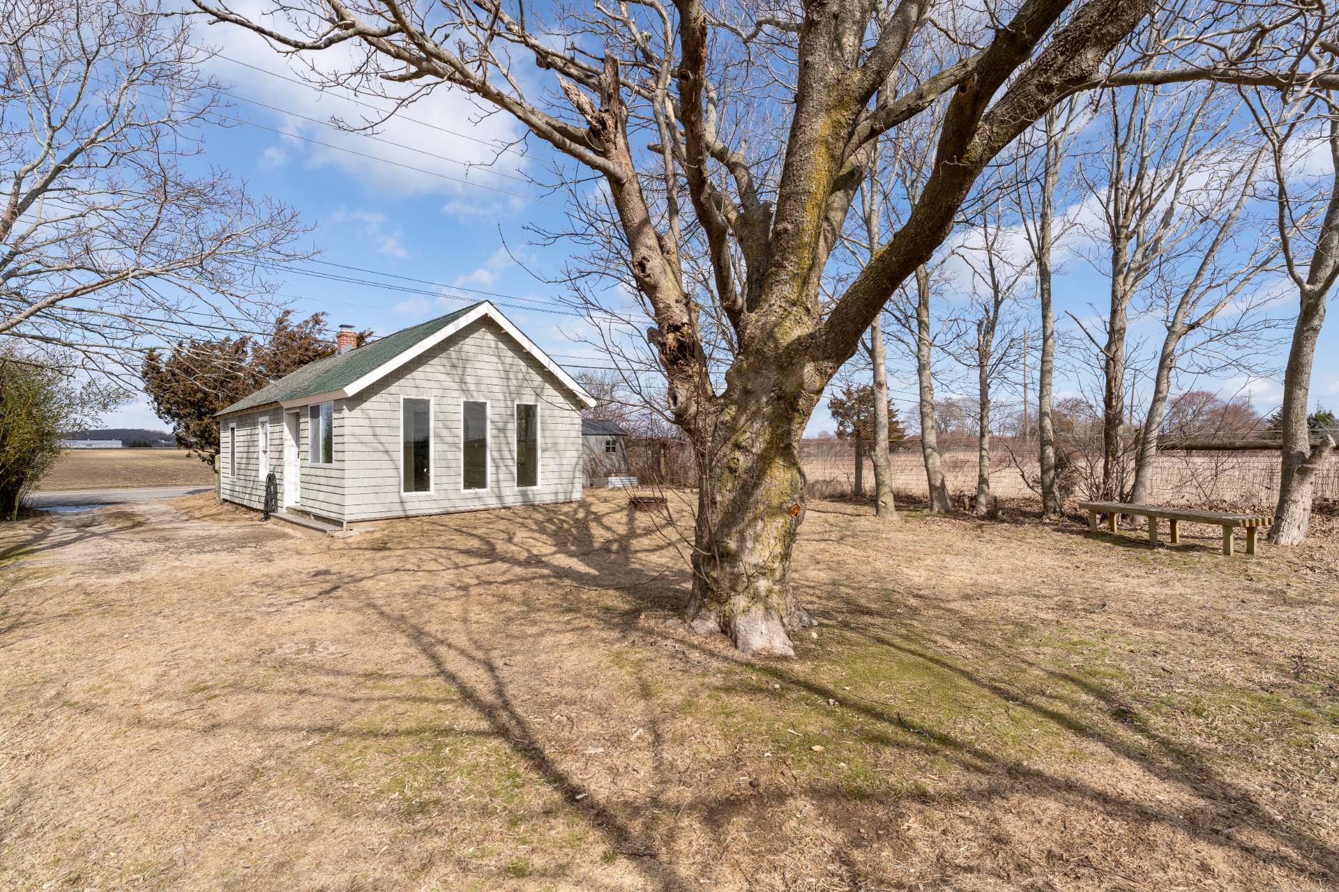 396 Reeves, Riverhead