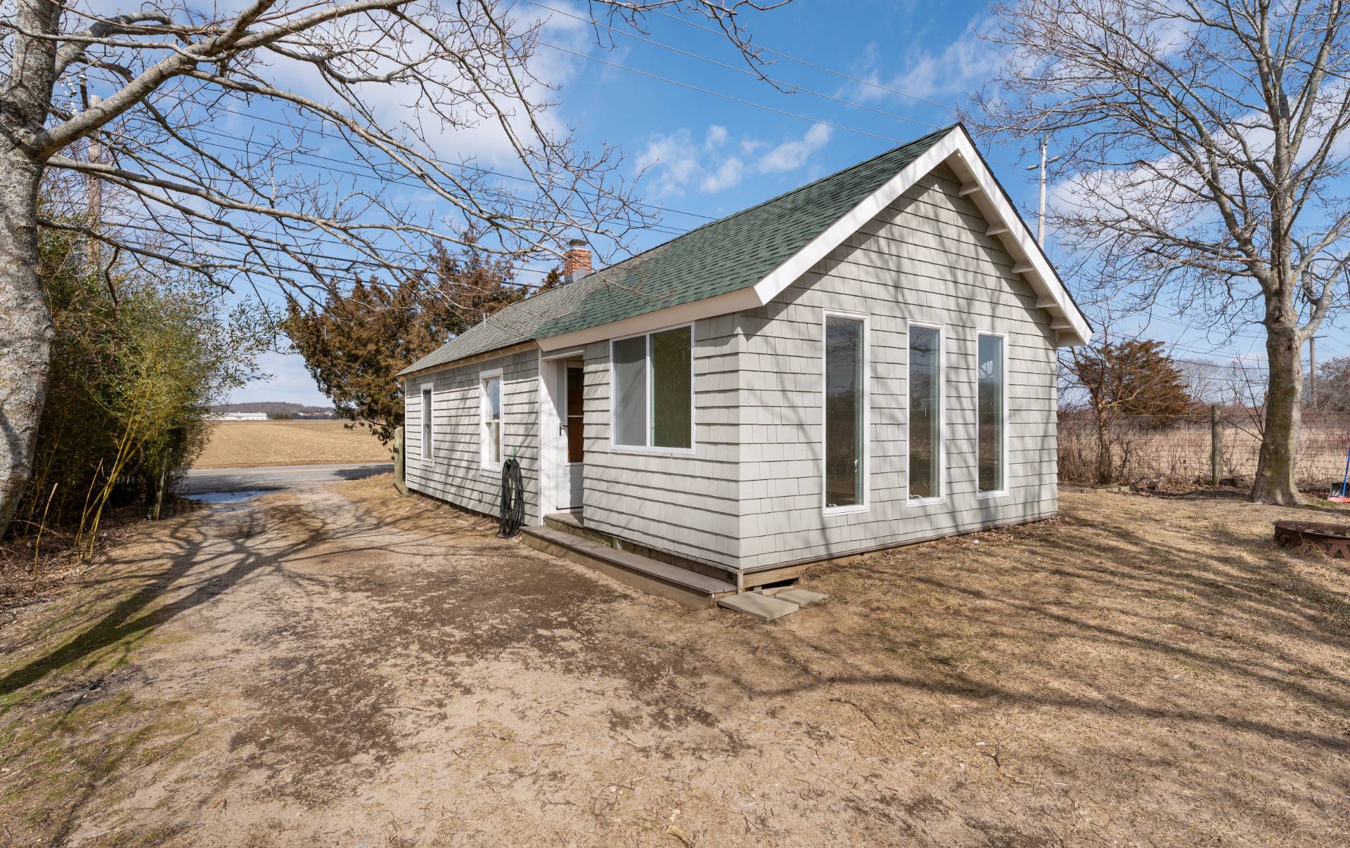396 Reeves, Riverhead