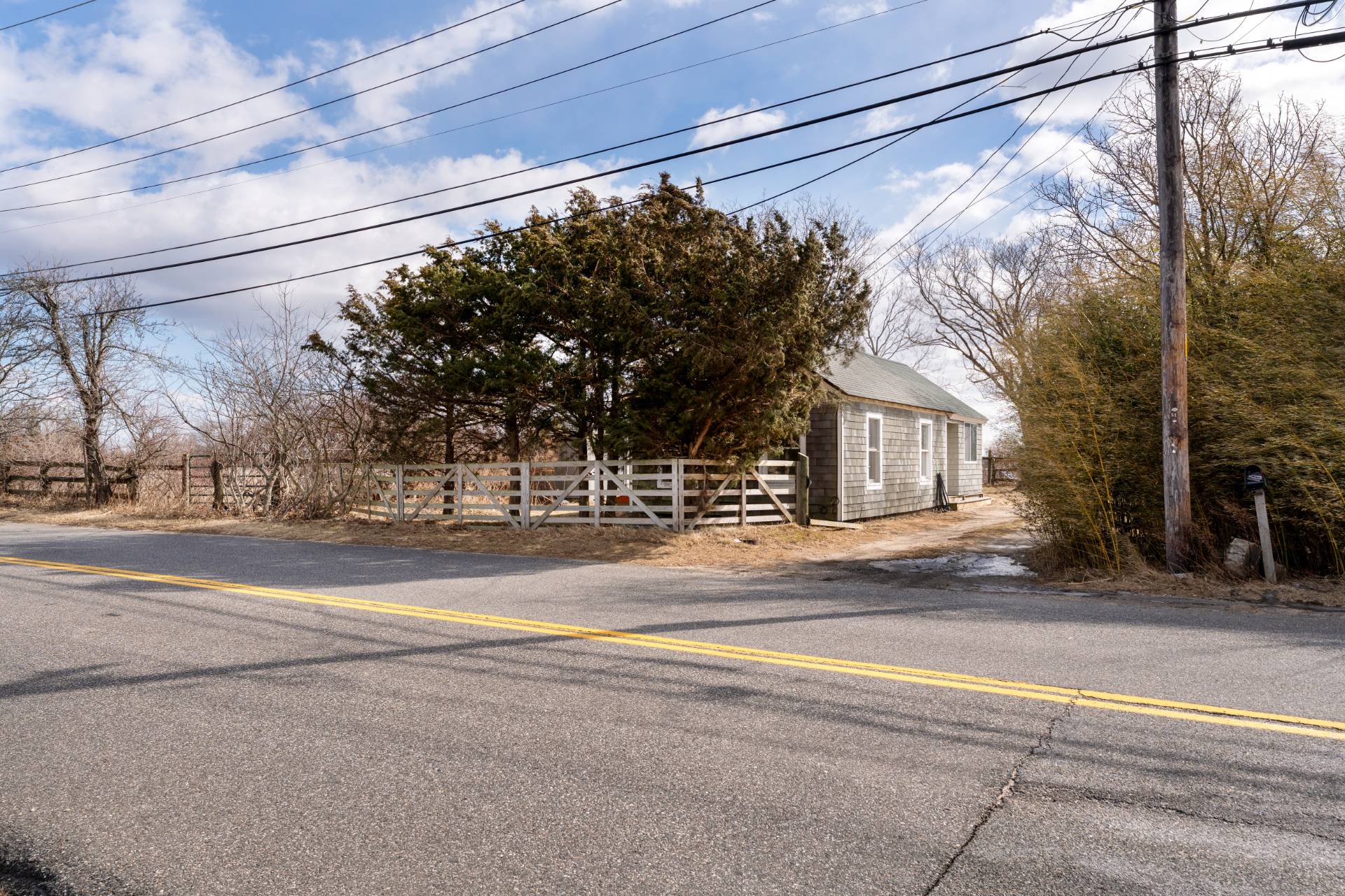 396 Reeves, Riverhead