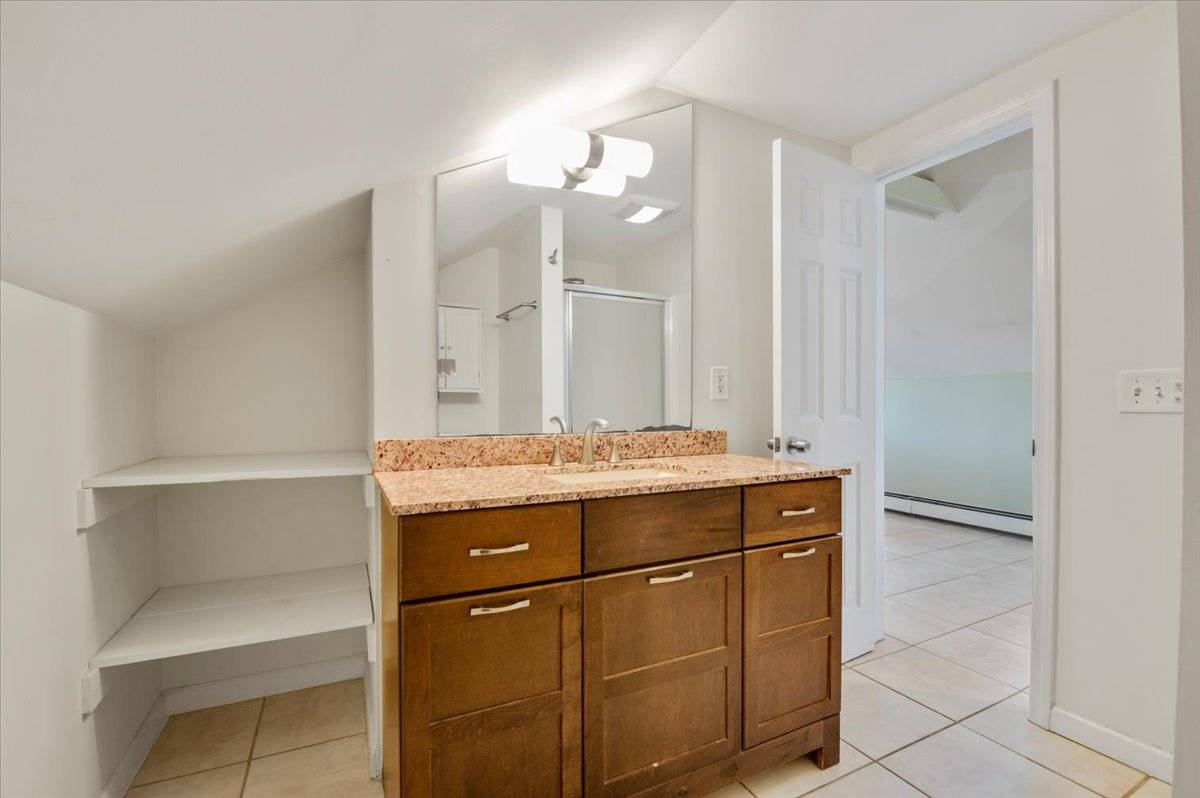 25A GARDNERS LN