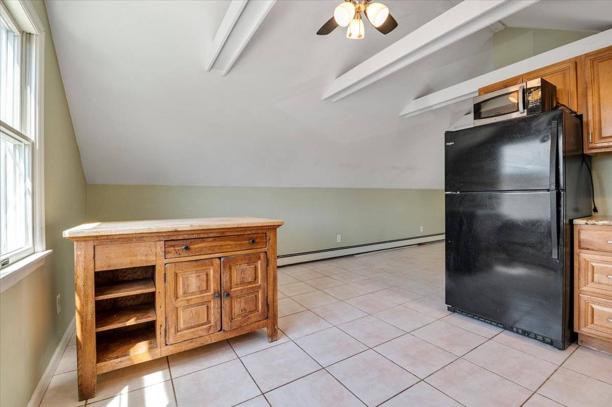 25A GARDNERS LN