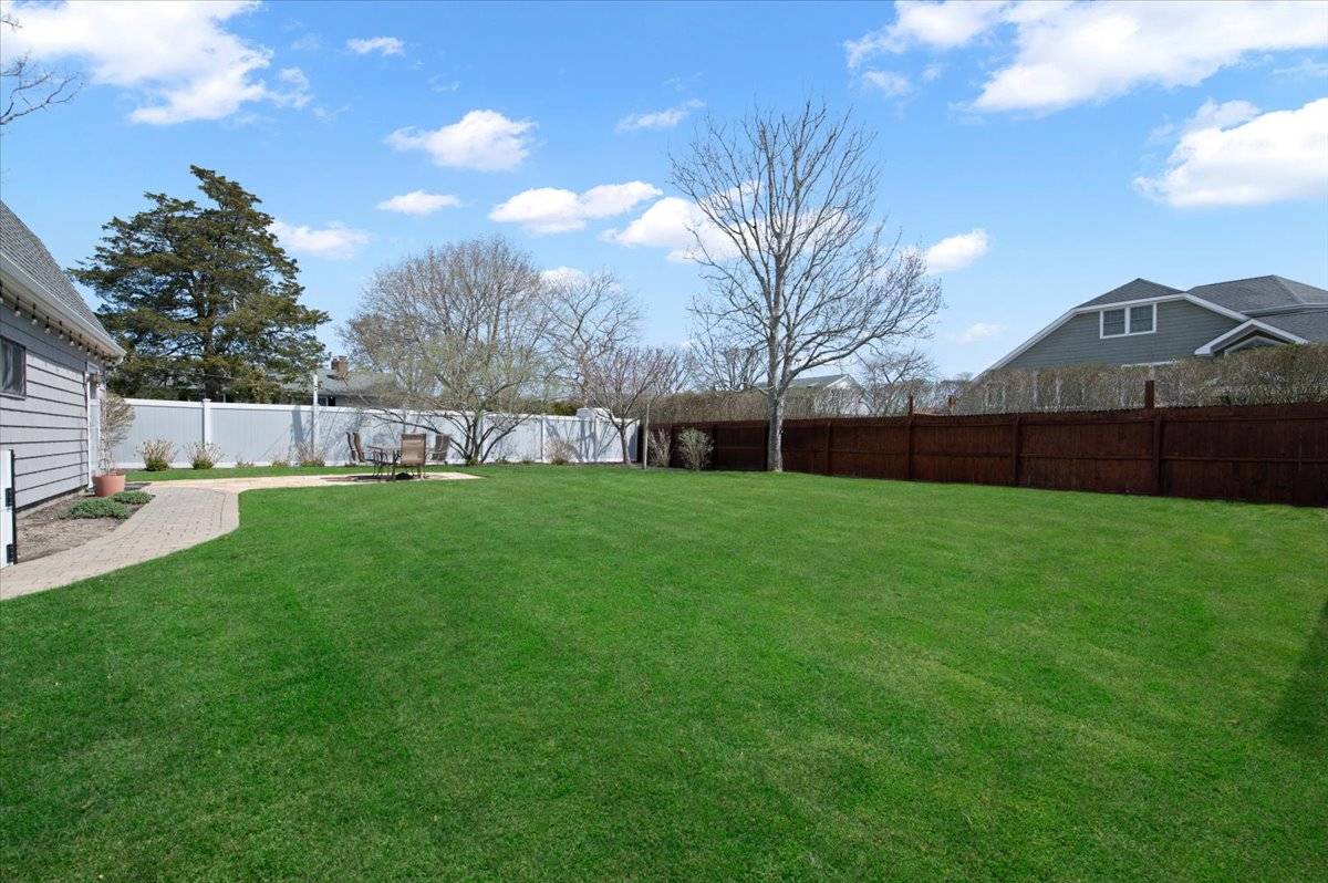 25A GARDNERS LN