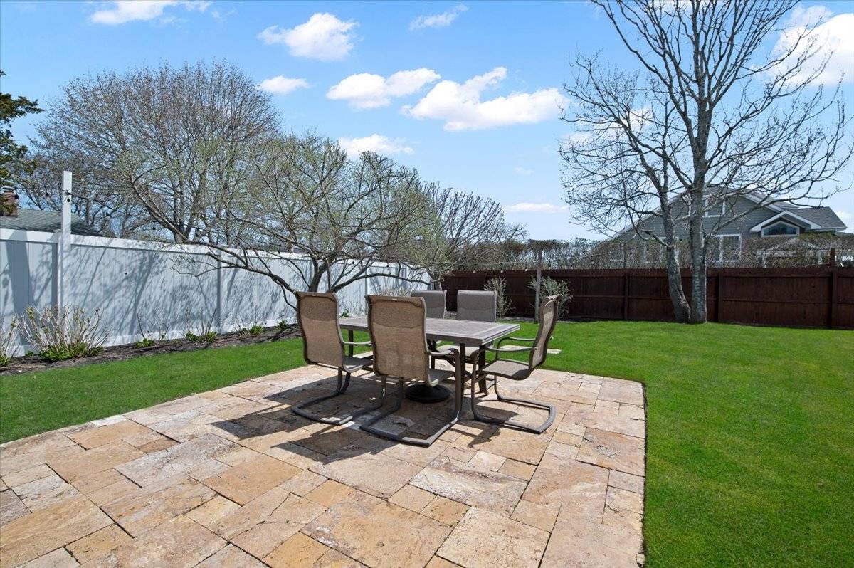 25A GARDNERS LN