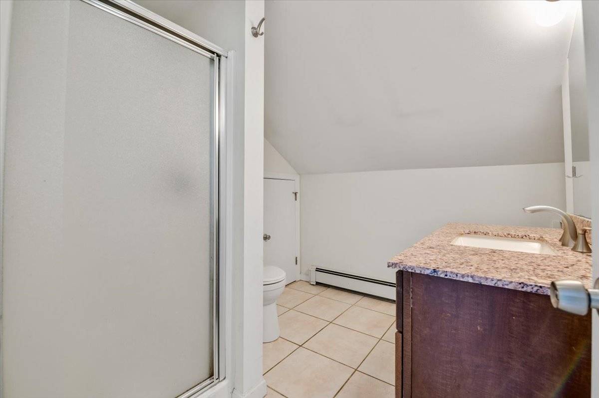 25A GARDNERS LN