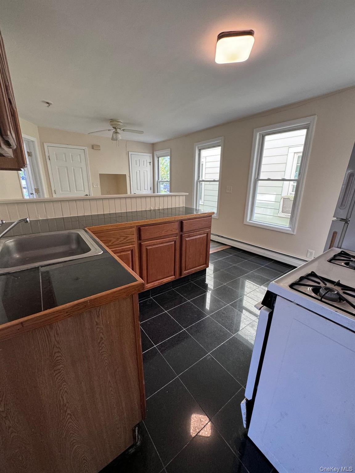 77 Cottage Street Unit: 1