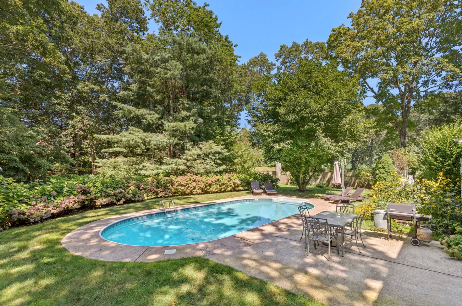 444 SCUTTLE HOLE RD