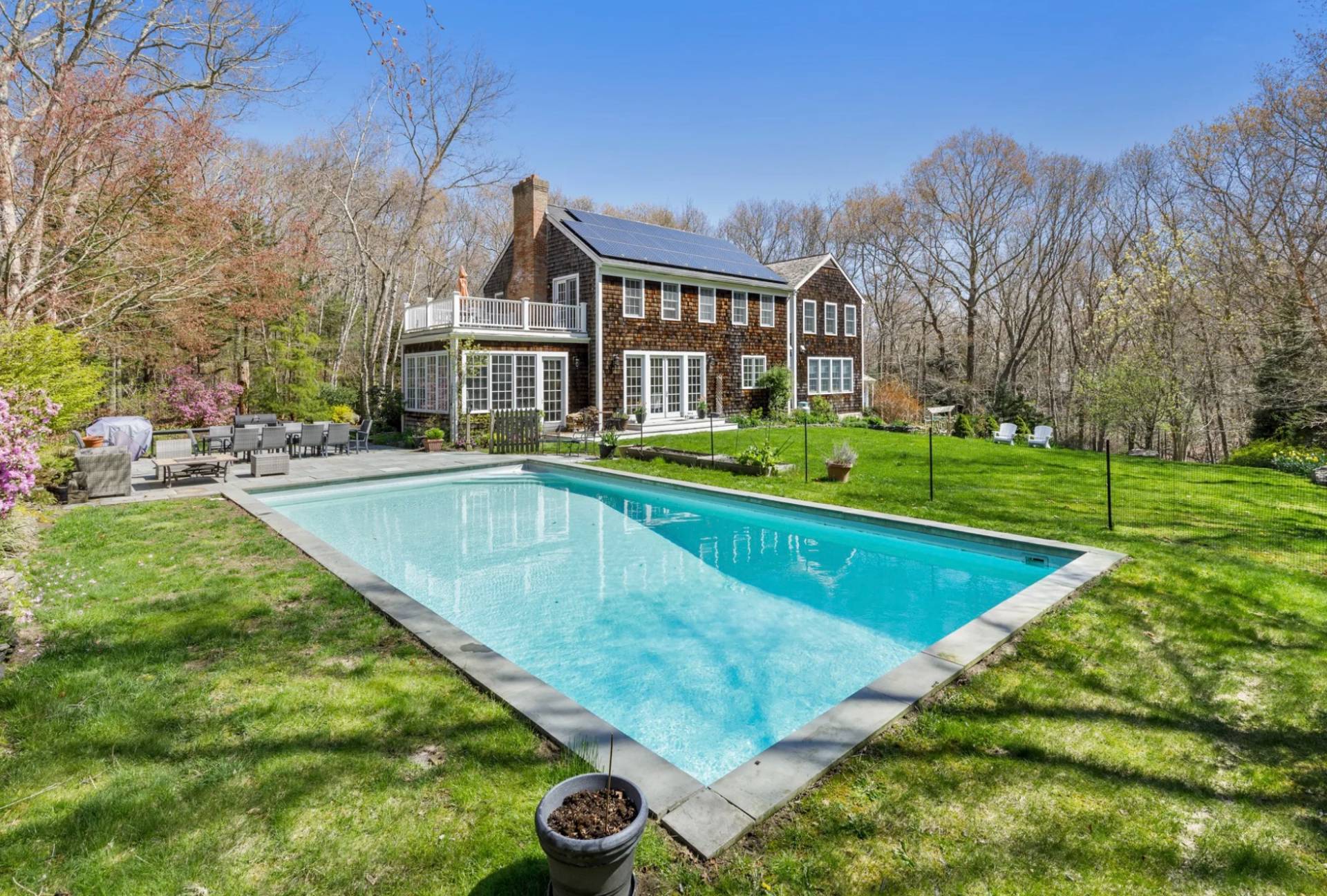 7 BRIDGE HILL LN