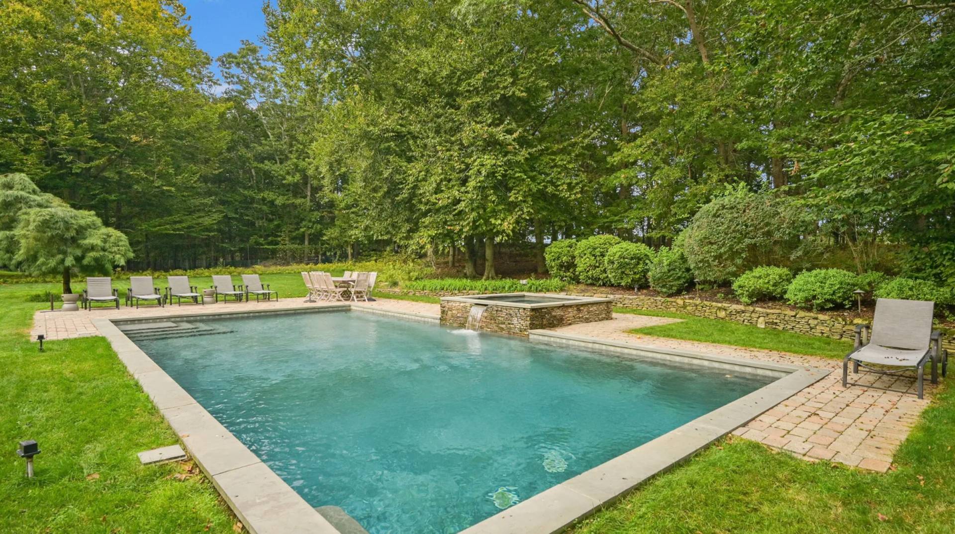 118 WATER MILL TOWD RD