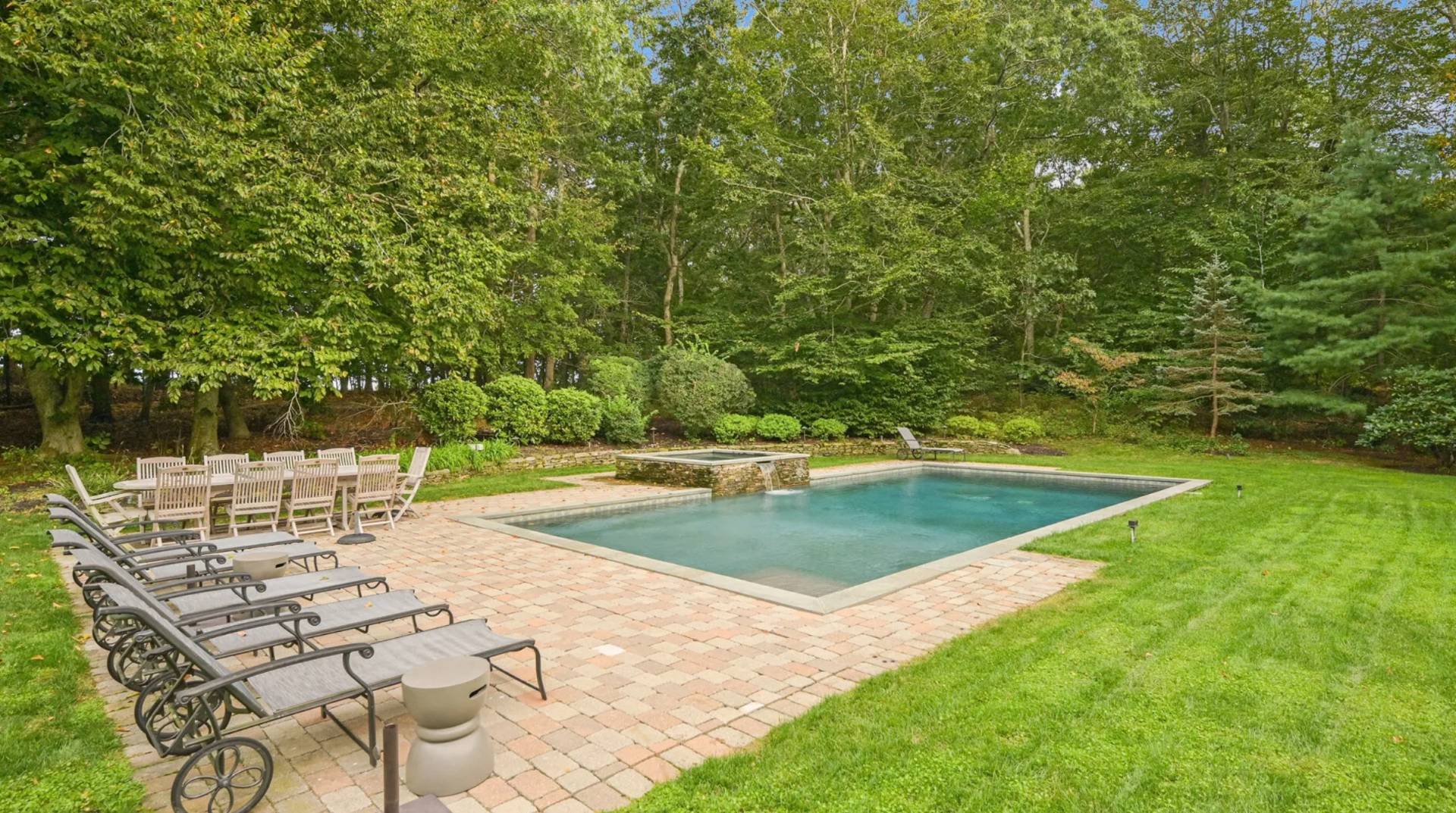 118 WATER MILL TOWD RD