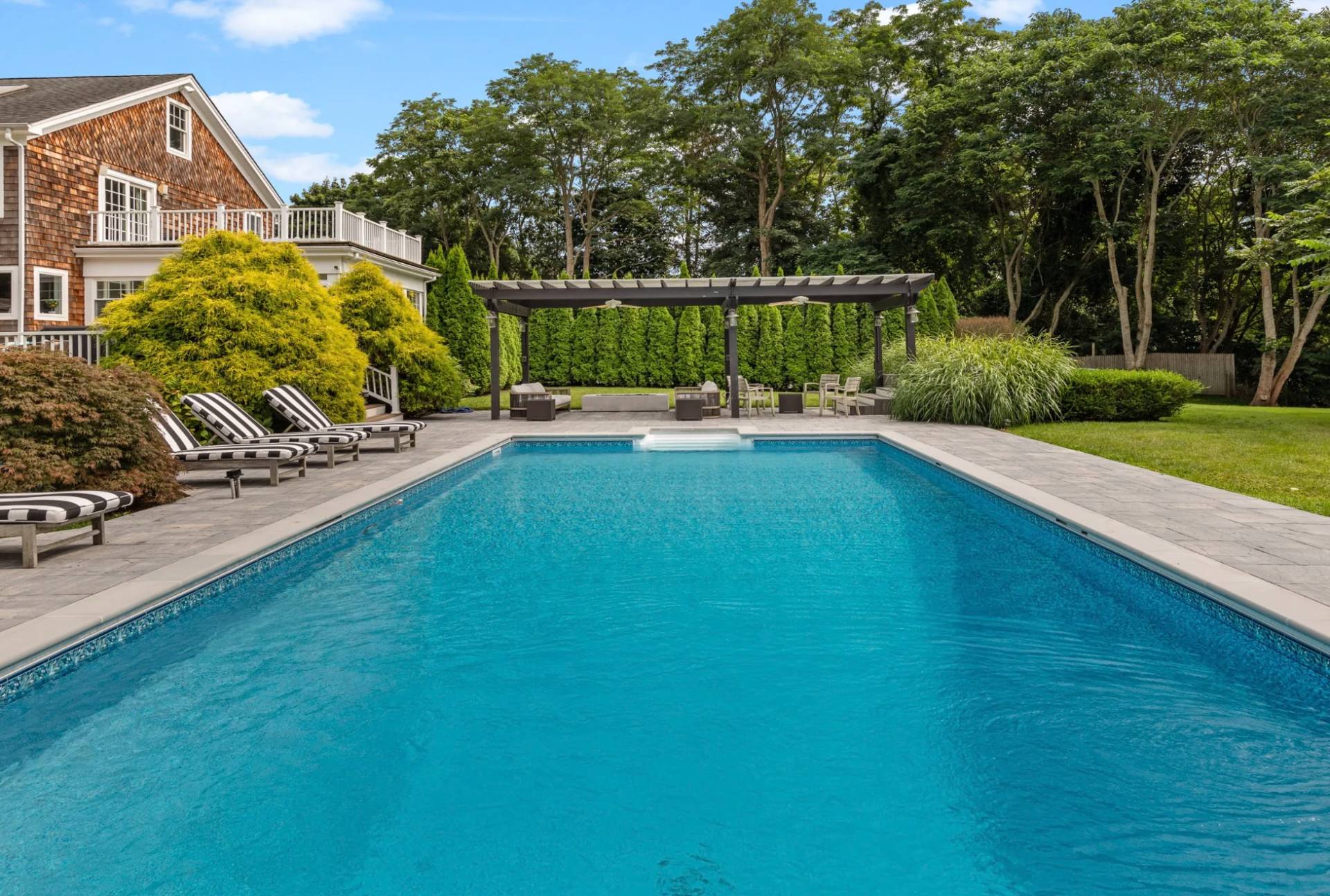 374 NORTH SEA MECOX RD