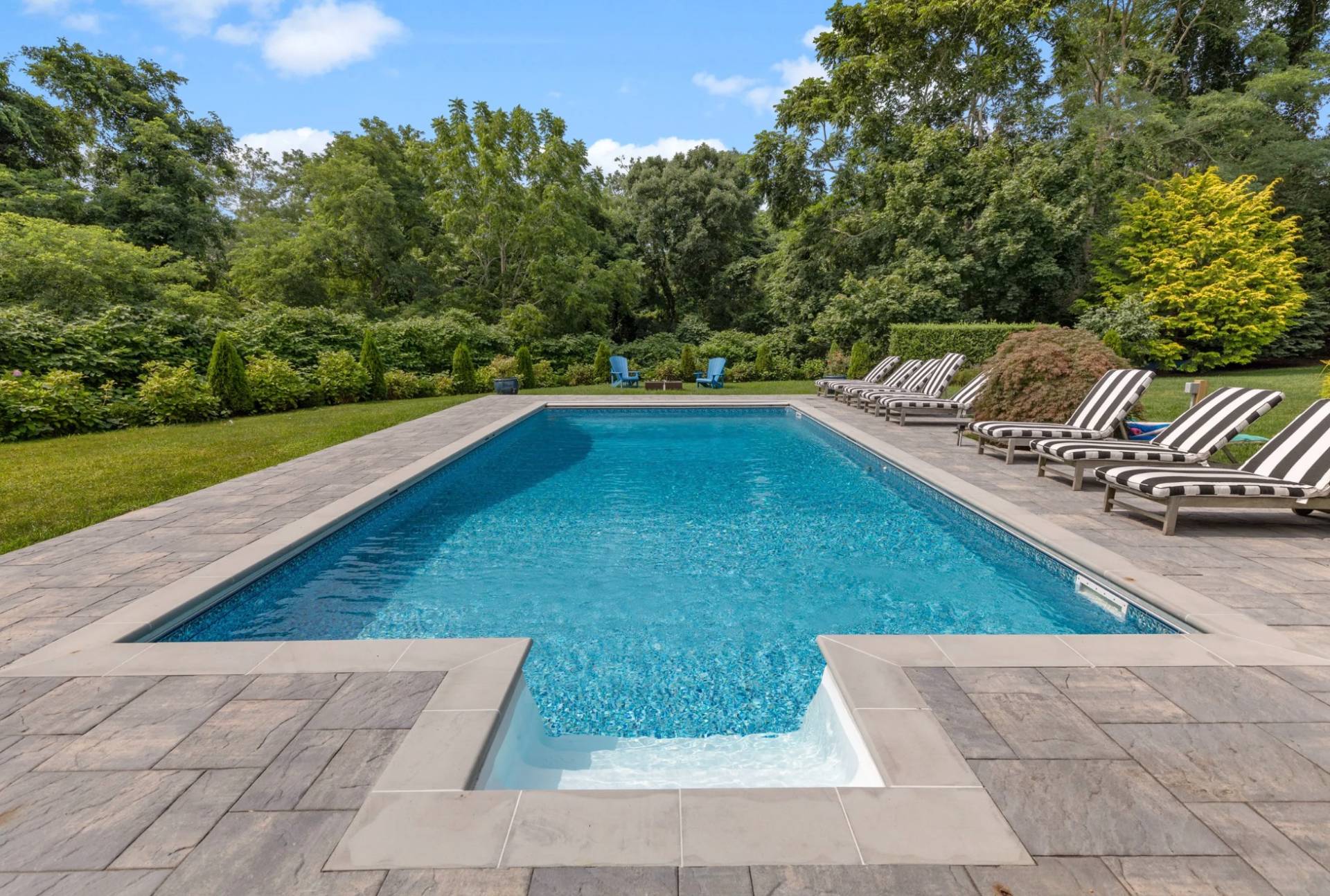 374 NORTH SEA MECOX RD