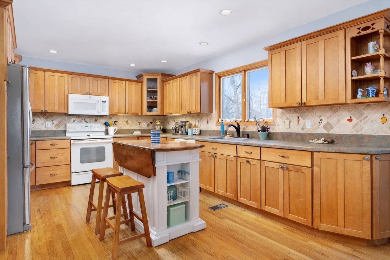 48 Island View Drive West