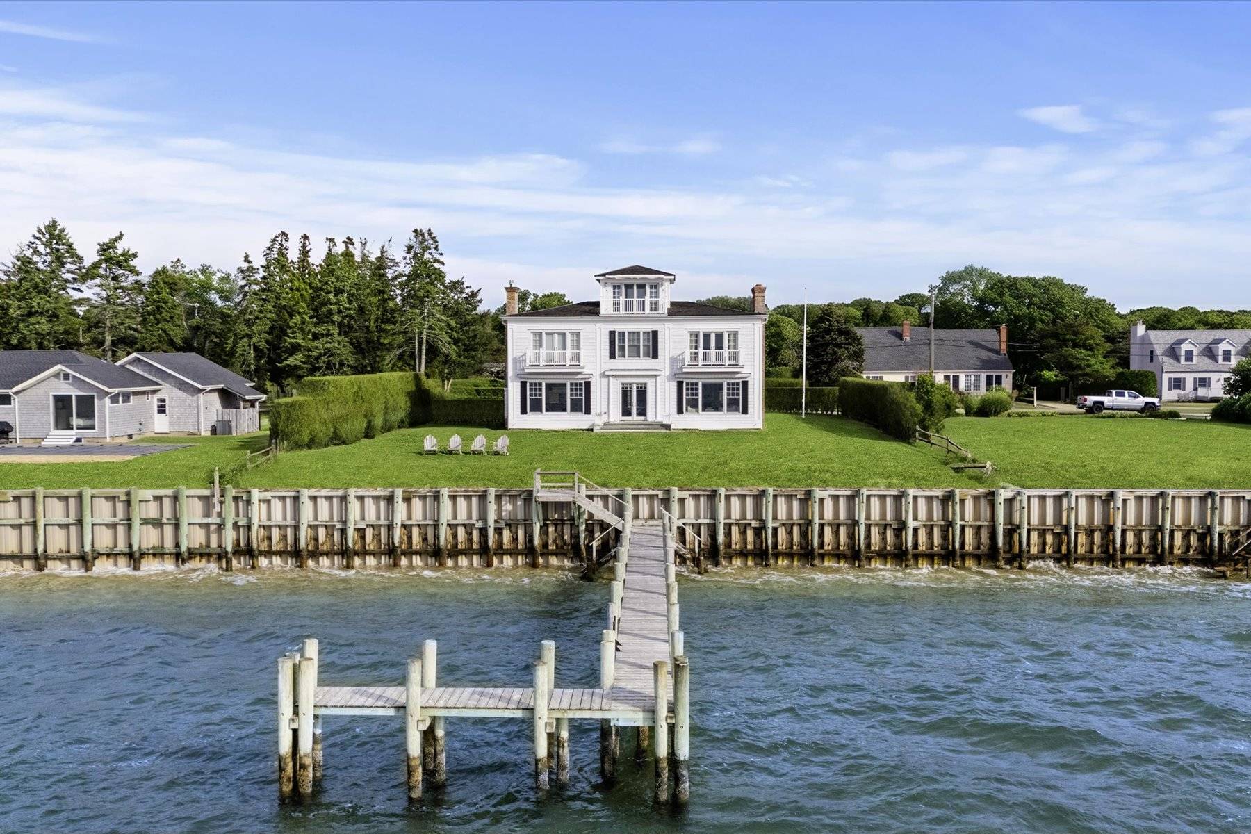 70 Peconic Ave