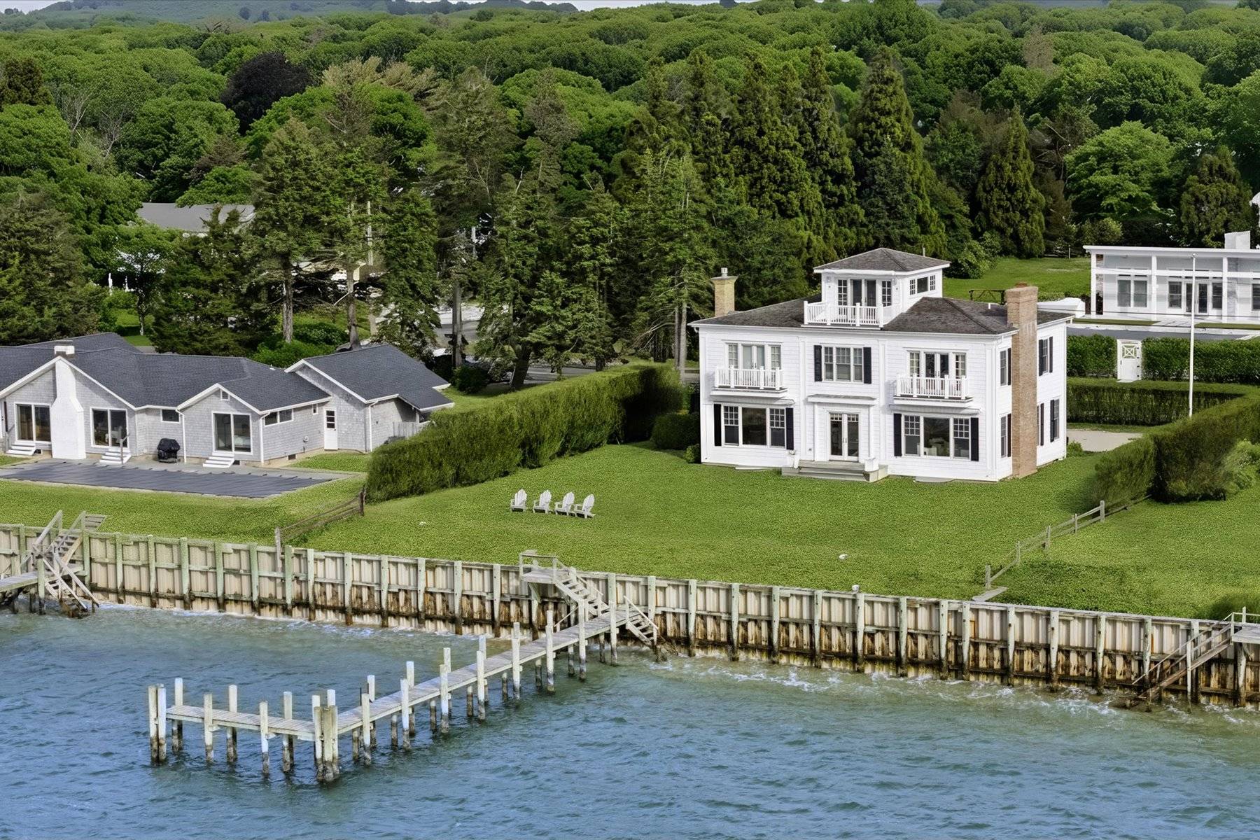 70 Peconic Ave