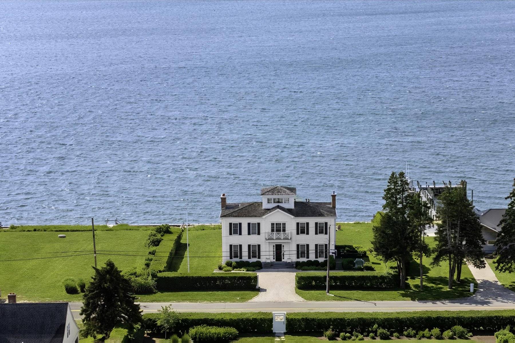 70 Peconic Ave