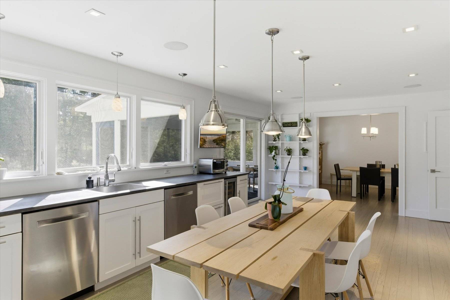 100 WAINSCOTT NORTHWEST RD