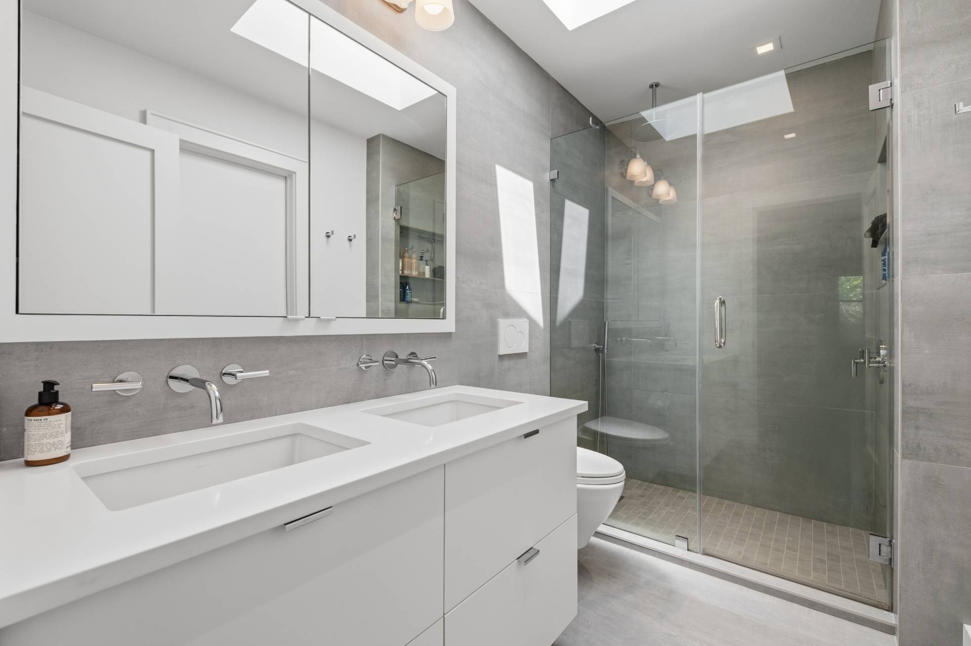 100 WAINSCOTT NORTHWEST RD