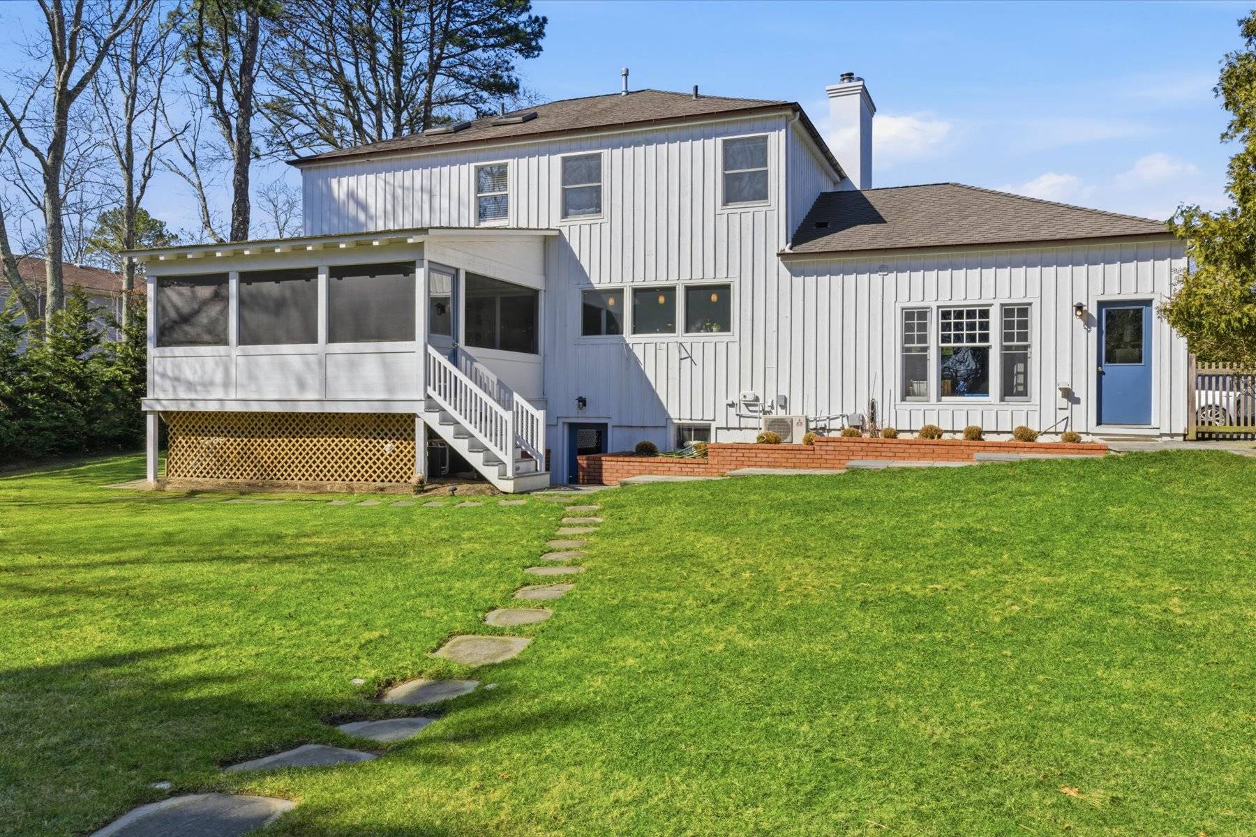 100 WAINSCOTT NORTHWEST RD