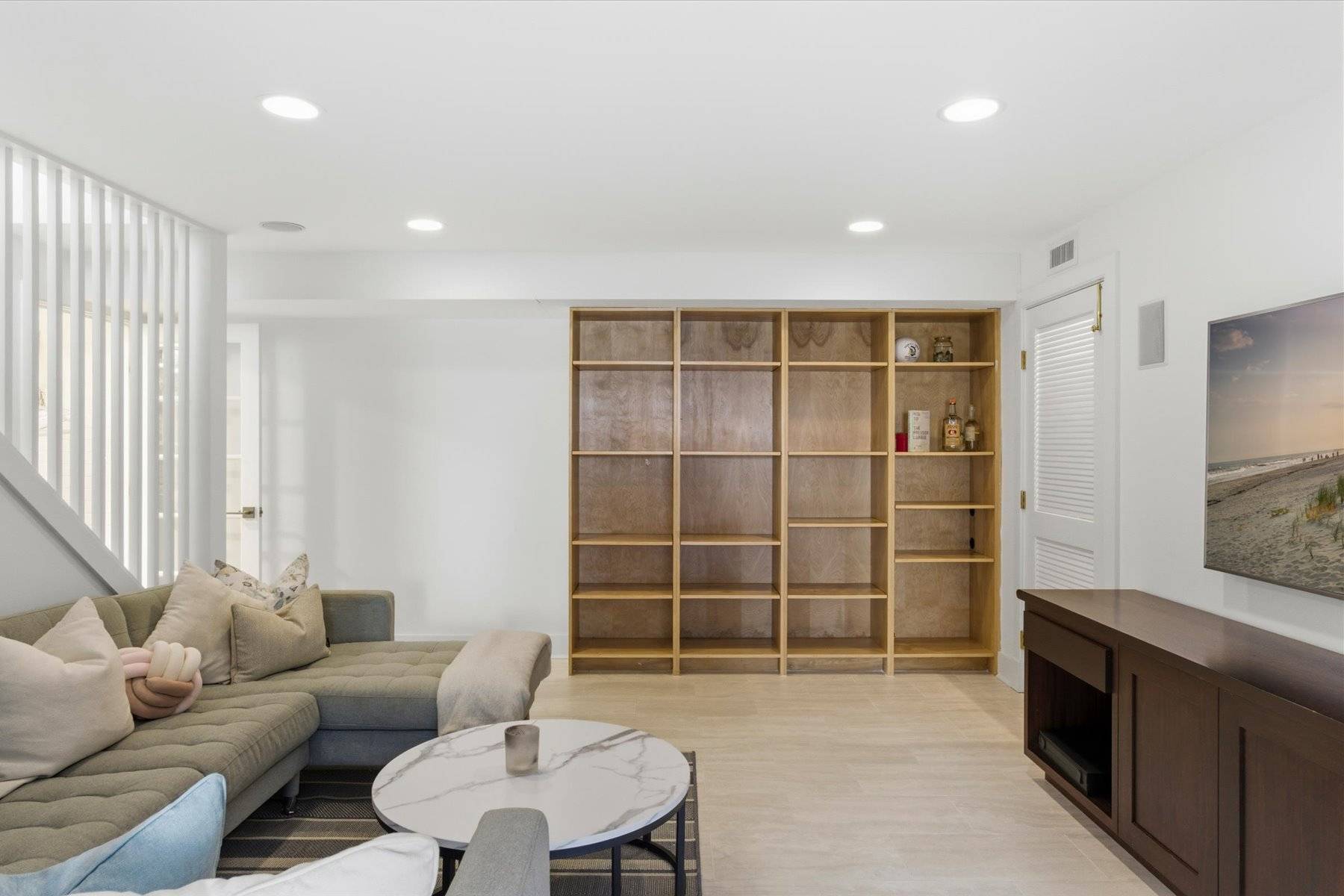 100 WAINSCOTT NORTHWEST RD