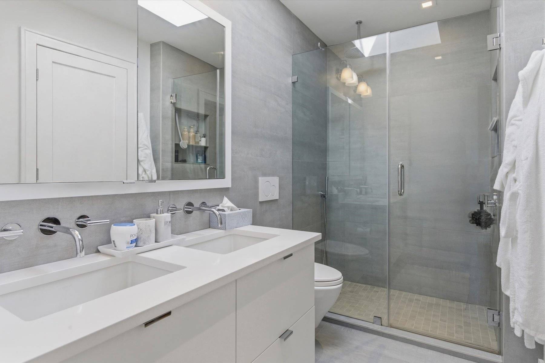 100 WAINSCOTT NORTHWEST RD