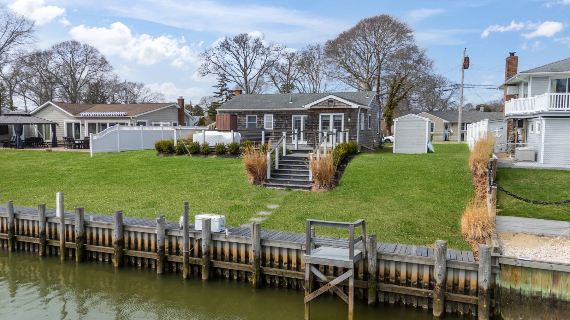 7 Whiting Road