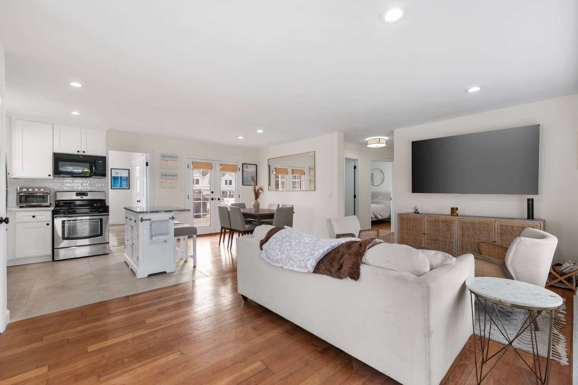 7 Whiting Road