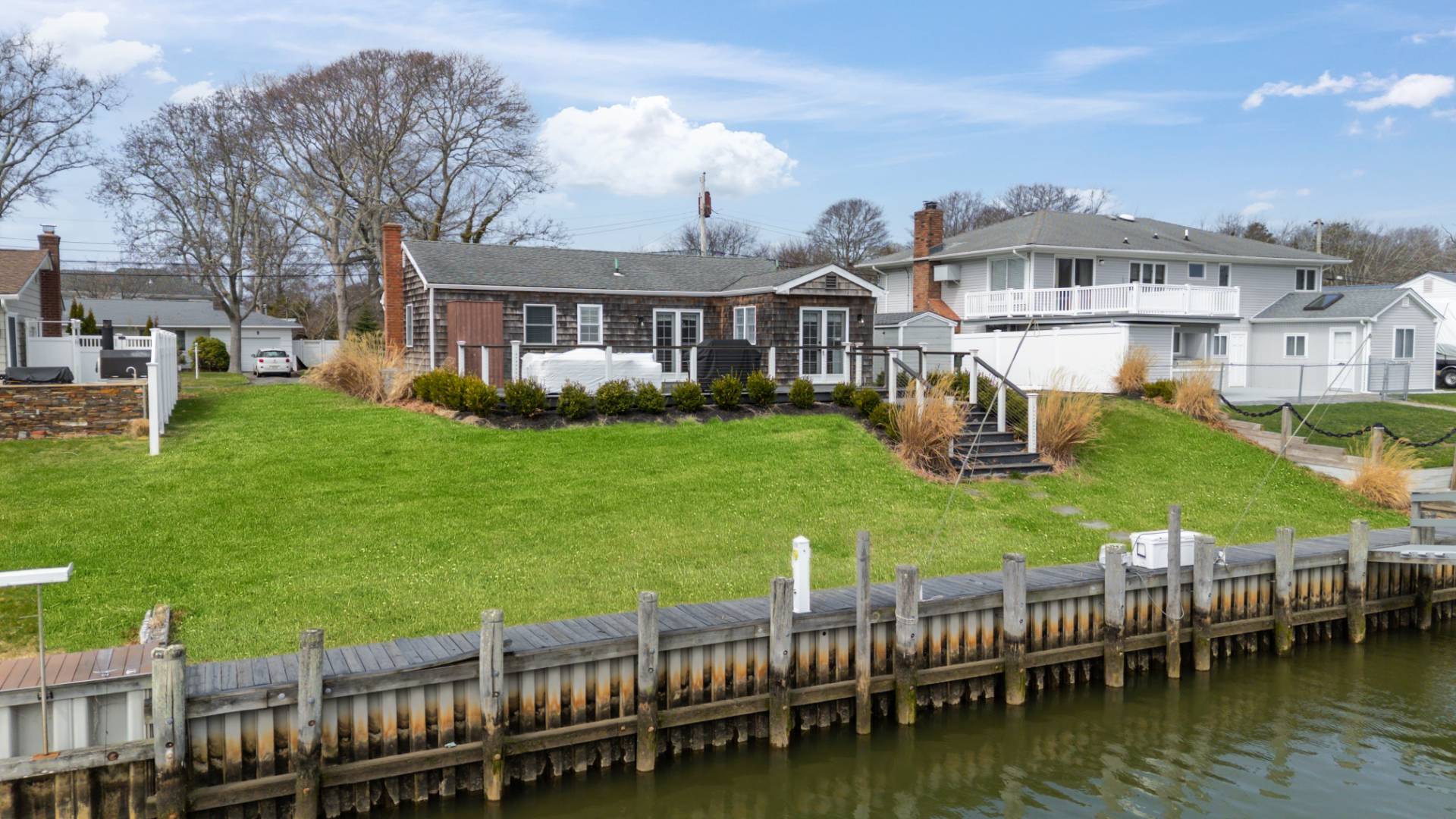 7 Whiting Road