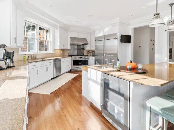 5 Highview Dr
