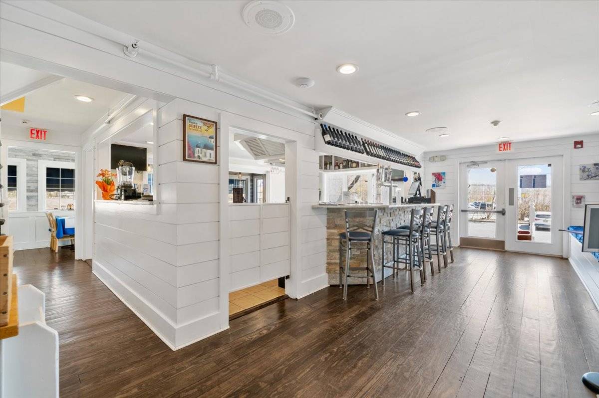 3225 Sound Ave