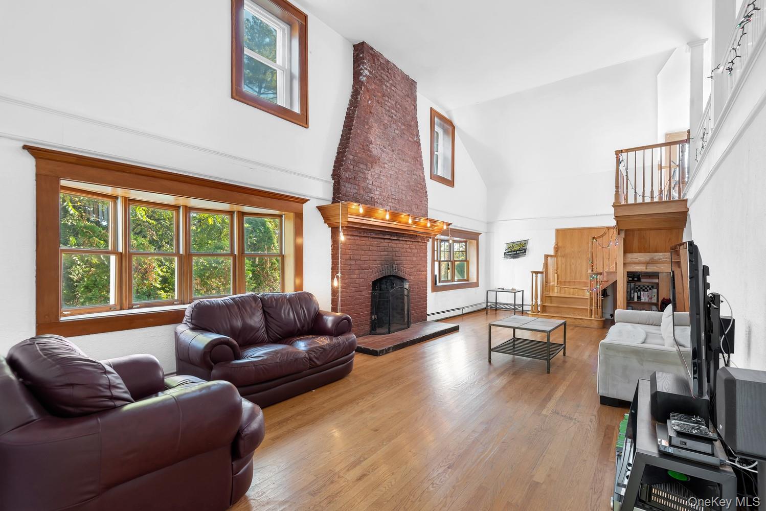 24 Old Knollwood Road