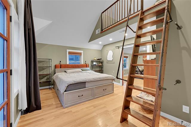 4530 W Hayward Place