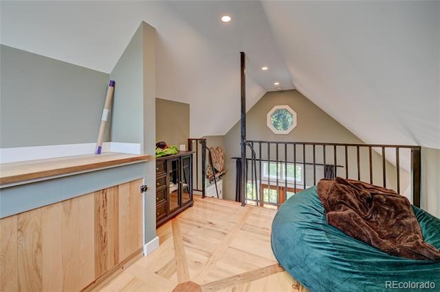4530 W Hayward Place