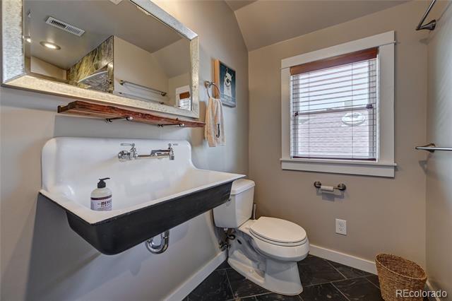 4530 W Hayward Place