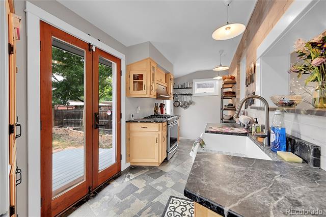 4530 W Hayward Place