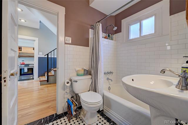 4530 W Hayward Place