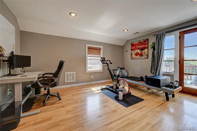 4530 W Hayward Place