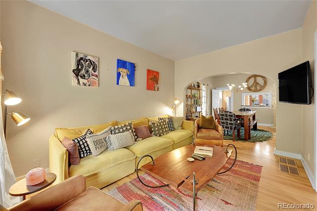 4530 W Hayward Place
