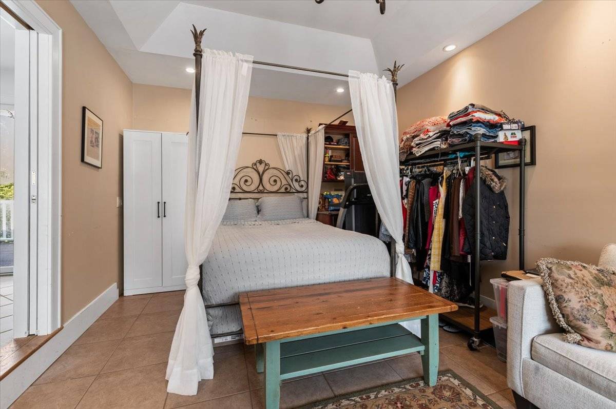 26 BITTERSWEET AVE