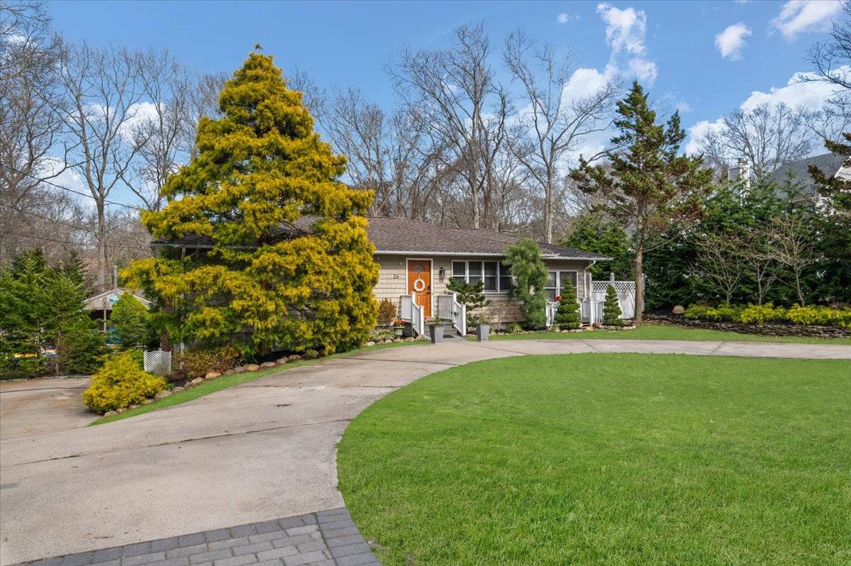 26 BITTERSWEET AVE