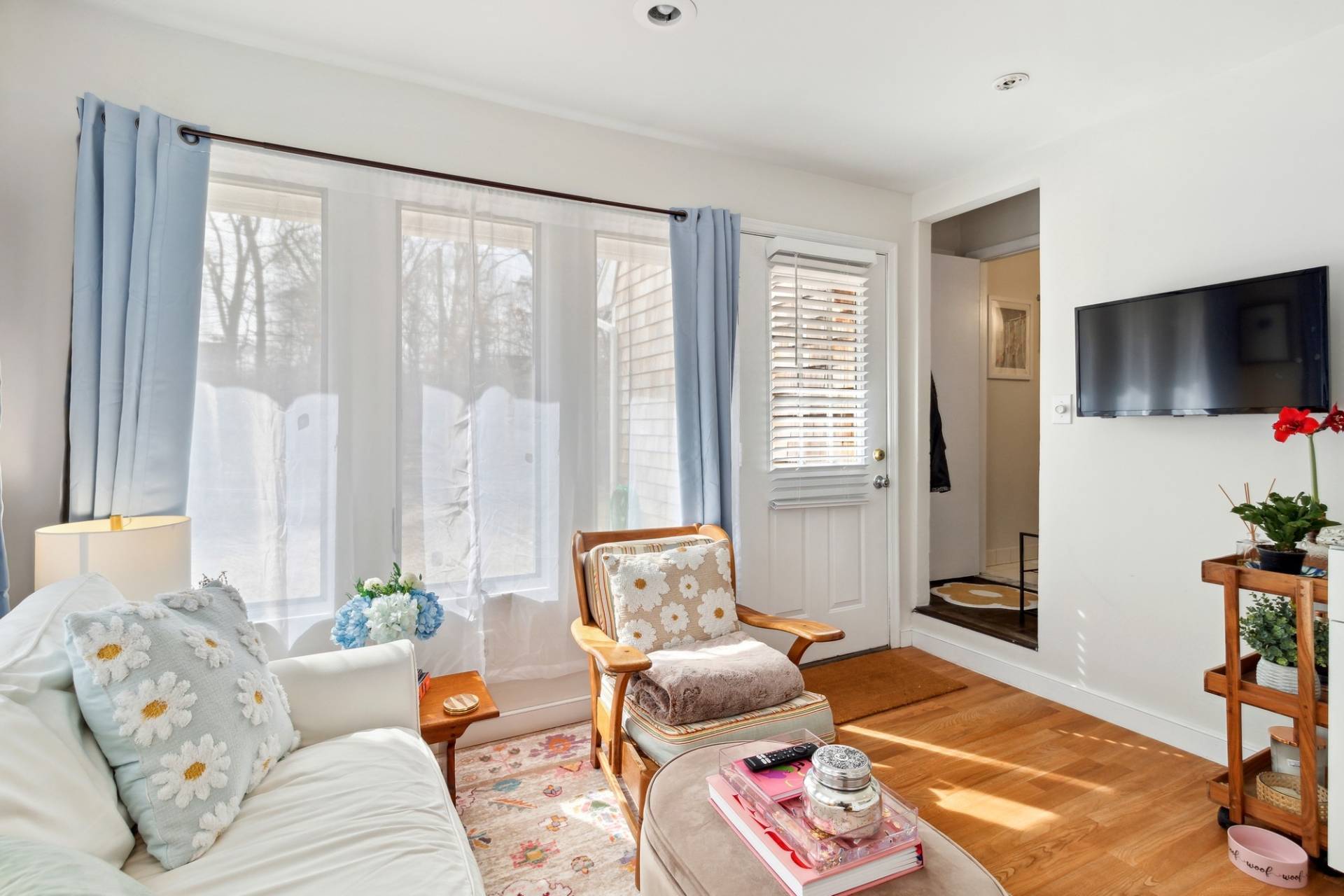 6 Lincoln Ave