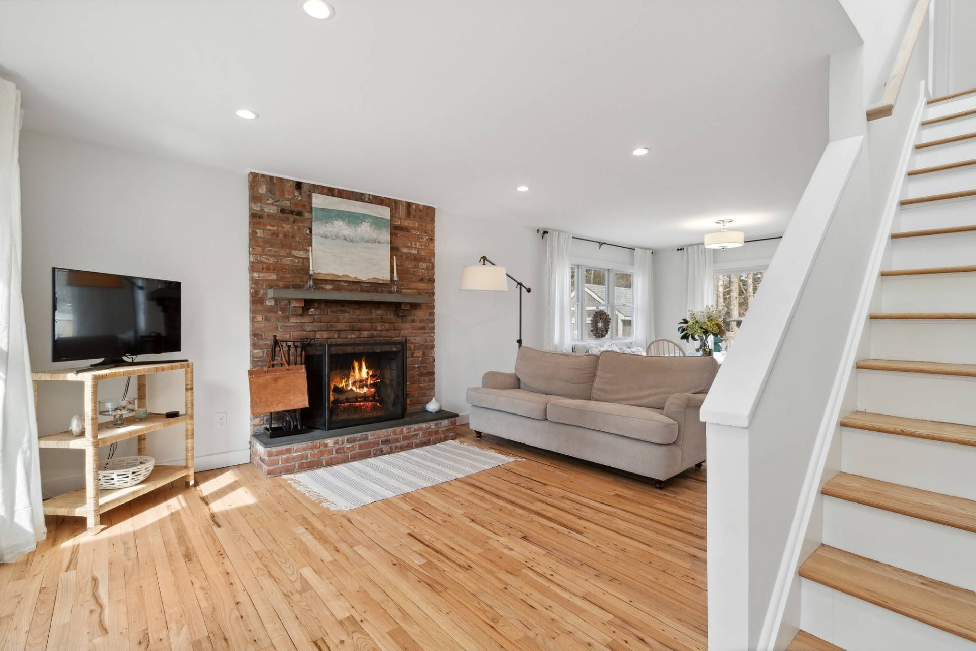 6 Lincoln Ave