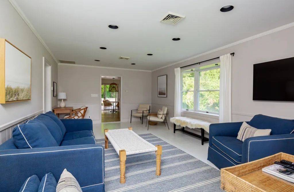15 Maidstone Ave