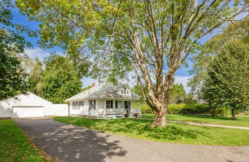 15 Maidstone Ave