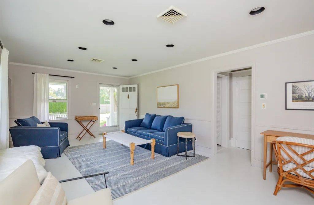 15 Maidstone Ave