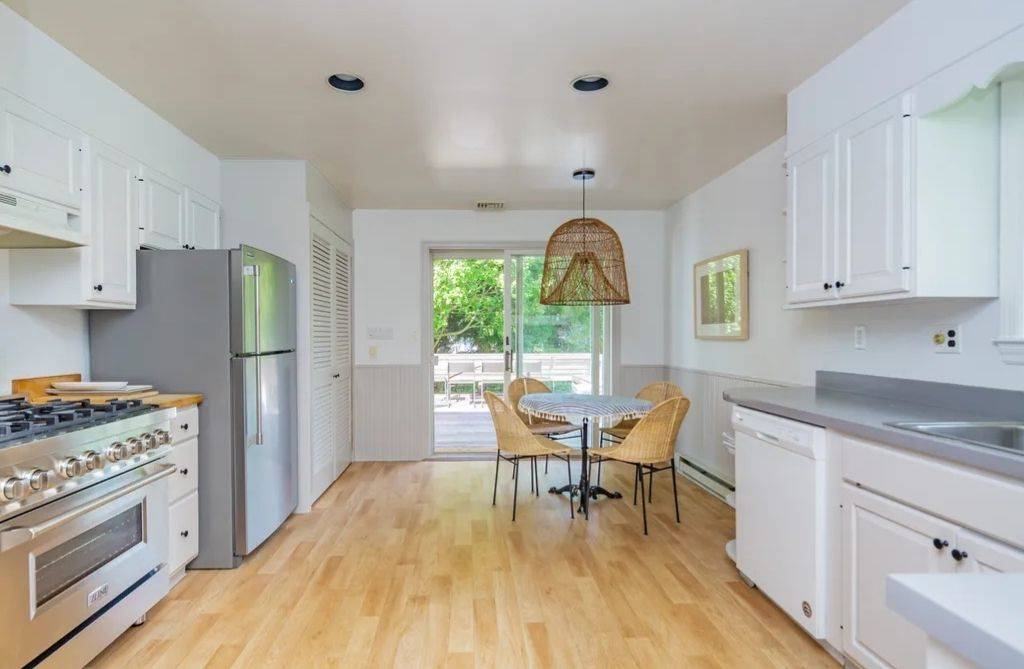 15 Maidstone Ave