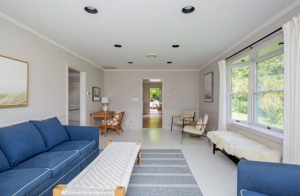 15 Maidstone Ave
