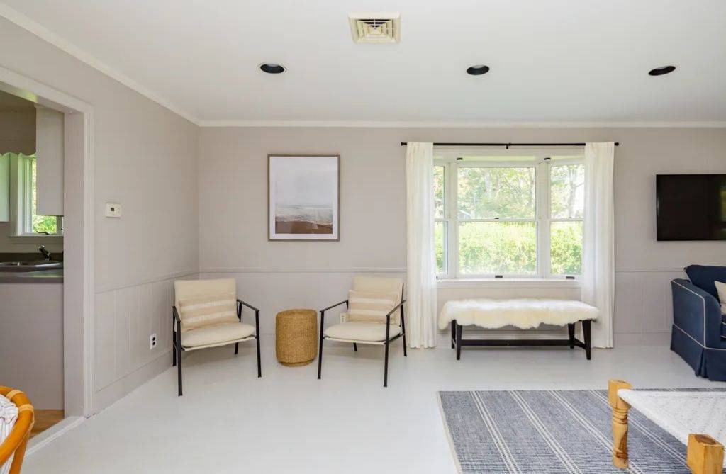 15 Maidstone Ave